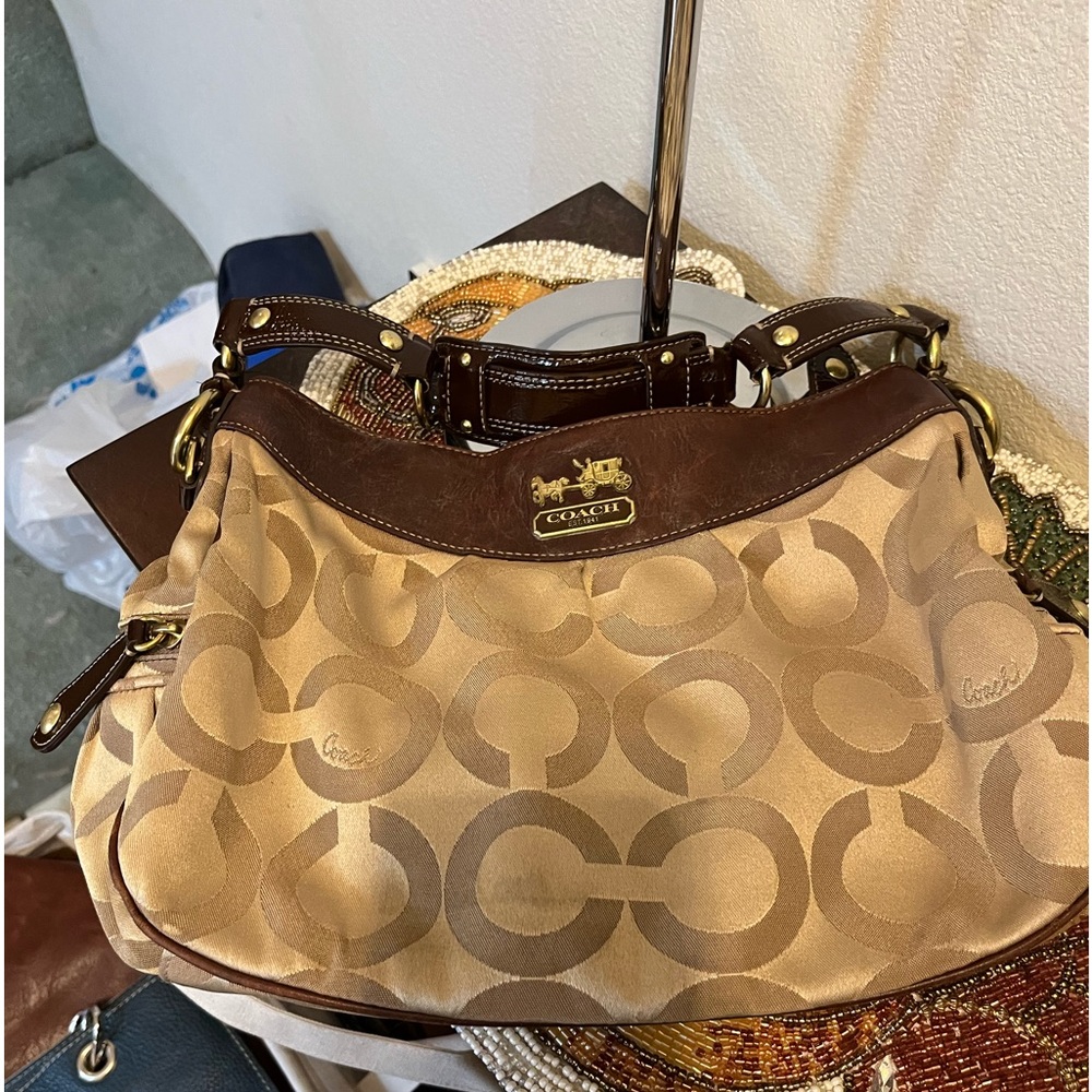 Coach Khaki/Brown Signature JacquardShoulderBag.DarkBrown PatentLeatherStrap.EUC